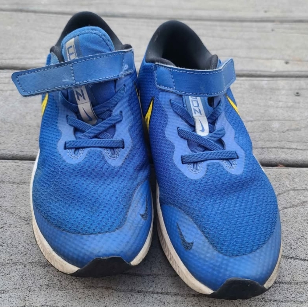 Big Kids Blue Nike Air Zoom Sneakers